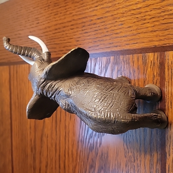 2006 ToyMajor Trading Co. Ltd. Elephant - Picture 8 of 14